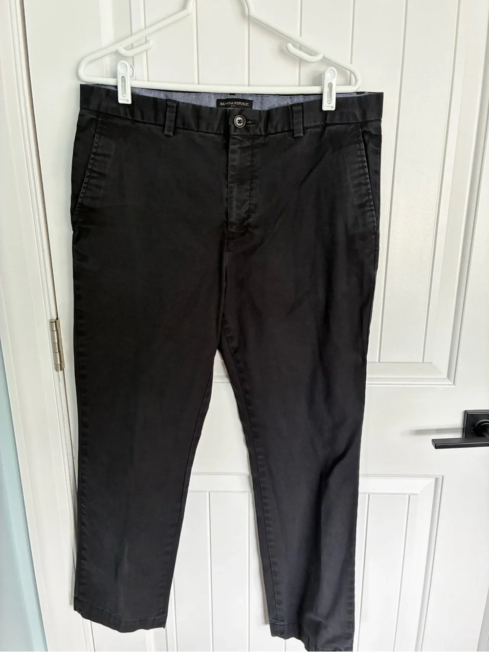 Banana Republic Men's Black Chino Pants - Straight Fit